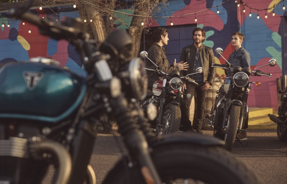 ถอดรหัส The Gentleman's Ride ศิลปะแห่งการขับขี่ ที่สะท้อนตัวตน รสนิยม และไลฟ์สไตล์ ผ่านรถจักรยานยนต์ไทรอัมพ์