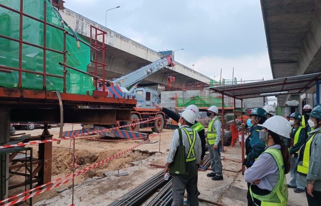 รฟม. ลงพื้นที่ก่อสร้างโครงการรถไฟฟ้าสายสีชมพู ช่วงแคราย – มีนบุรี และส่วนต่อขยาย ตรวจสอบการปฏิบัติงานก่อสร้างเพื่อความปลอดภัยสูงสุด