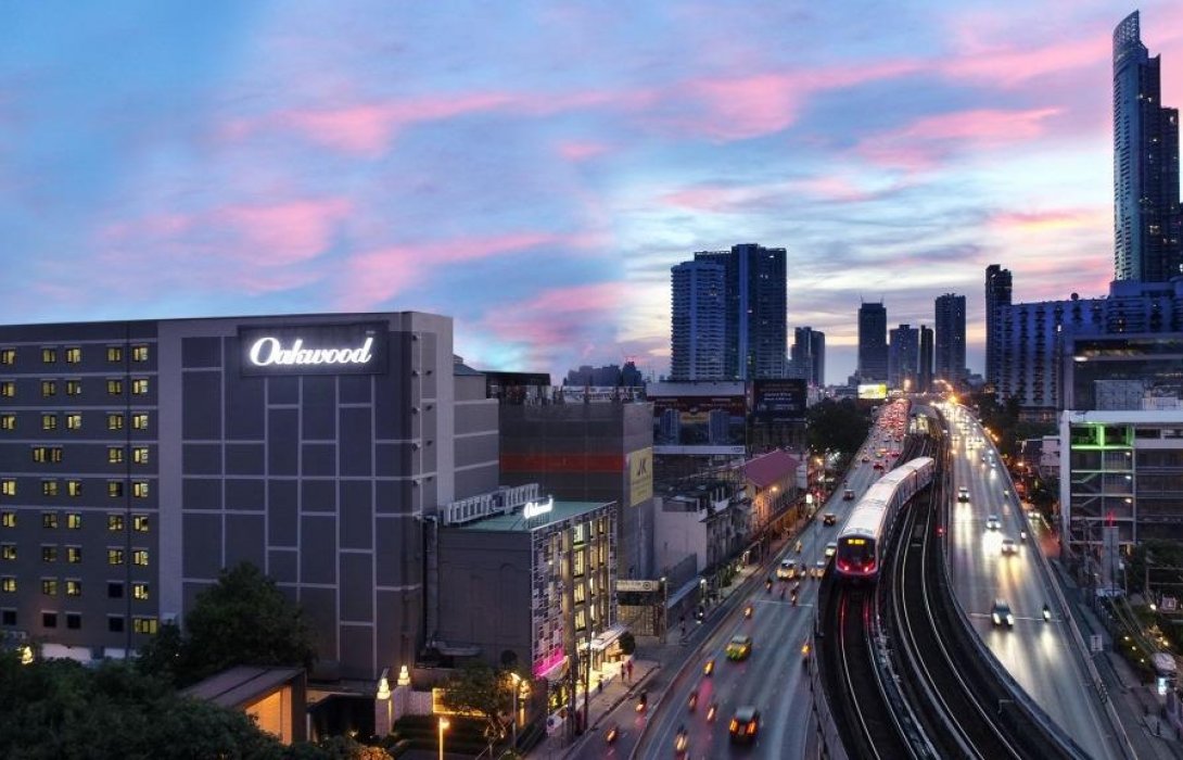 “โอ๊ควู๊ด โฮเทล แอนด์ เรสซิเด้นท์ แบงค็อก”โรงแรมหรูบนทำเลทองใจกลางธุรกิจย่านสาทร