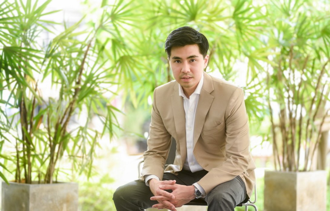 นิตยสารสารคดี แตกหน่อรับยุค Disruption เปิดตัวสื่อออนไลน์ “Sarakadee Lite” ภายใต้ผู้บริหารใหม่ “อมร ทองธิว” ทายาทรุ่น 3 วิริยะพันธุ์ รับไม้ต่อจากคุณแม่ สุวพร ทองธิว เจ้าของนิตยสารสารคดี